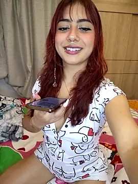 Snapshot of Sarah_Lark- chatting on November 22, 2025, 1:15 am Sarah Lark- online show from November 22, 2025, 1:15 am