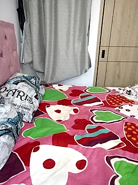 Snapshot of Sarah_Lark- chatting on November 27, 2025, 1:07 am Sarah Lark- online show from November 27, 2025, 1:07 am