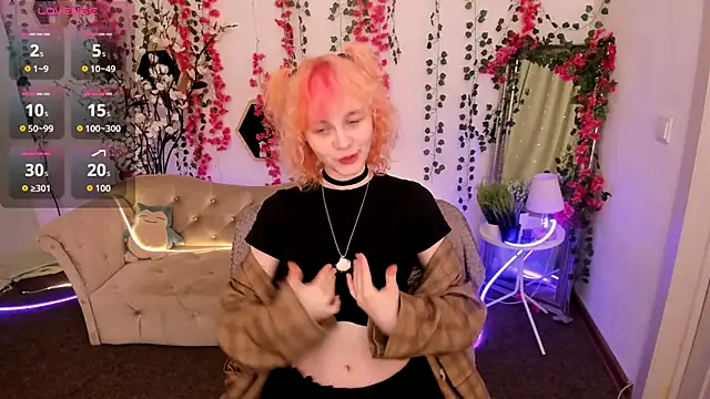 Awawrin online show from November 19, 2025, 8:42 pm