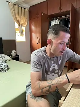 Lucasjandre online show from April 2, 2026, 7:44 pm
