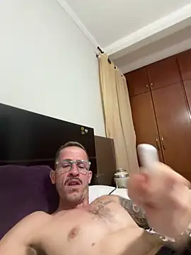 Lucasjandre online show from May 16, 2026, 12:51 am