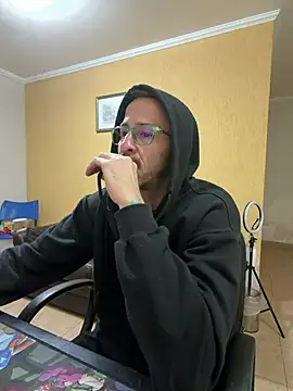 Snapshot of Lucasjandre chatting on July 28, 2026, 12:51 am Lucasjandre online show from July 28, 2026, 12:51 am
