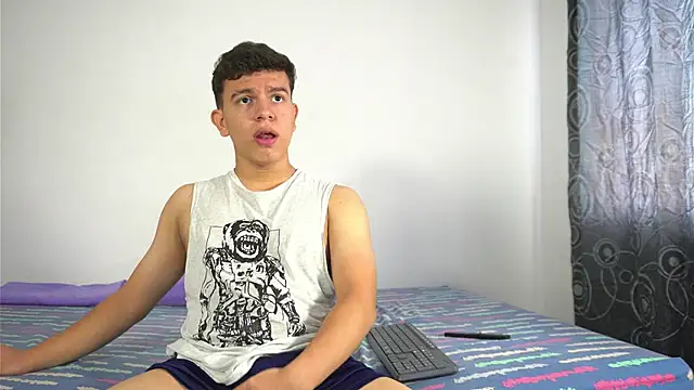 Max ethan5 online show from December 3, 2025, 3:54 pm