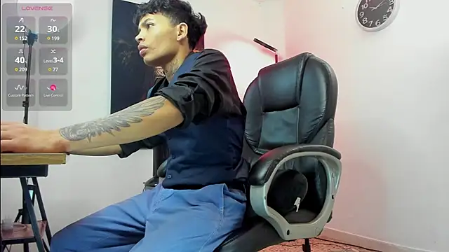 Juank wss online show from November 12, 2025, 11:43 am