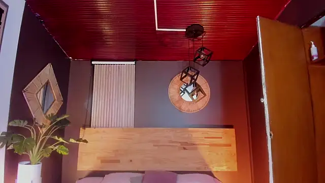 Velvet Dreamss online show from February 12, 2026, 11:49 am