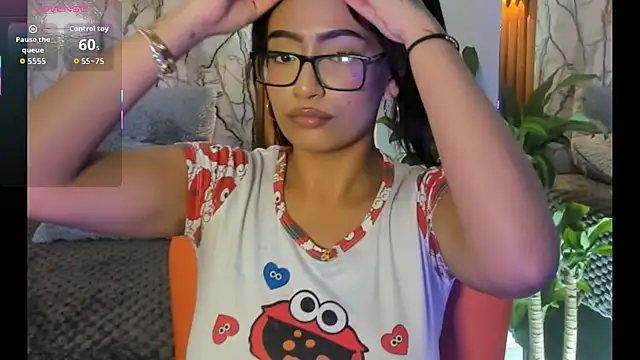 Valkyfoxxx online show from December 2, 2025, 2:45 pm