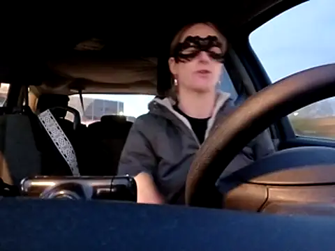 MelleEloa online show from November 25, 2025, 4:29 pm