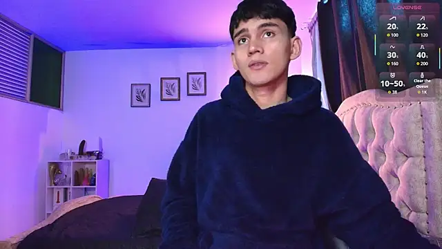 estebanperez 26 online show from November 18, 2025, 11:03 am