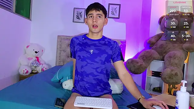 estebanperez 26 online show from June 4, 2026, 11:22 pm