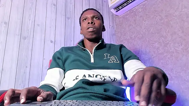 Snapshot of mike_aly chatting on January 8, 2026, 1:46 pm mike aly online show from January 8, 2026, 1:46 pm