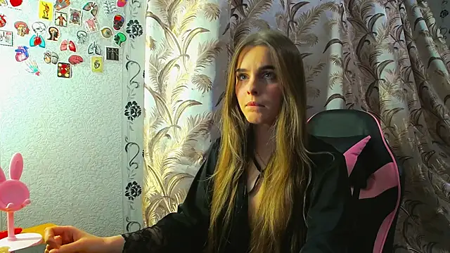 AlicaLOVEalisa777 online show from January 8, 2026, 4:31 pm