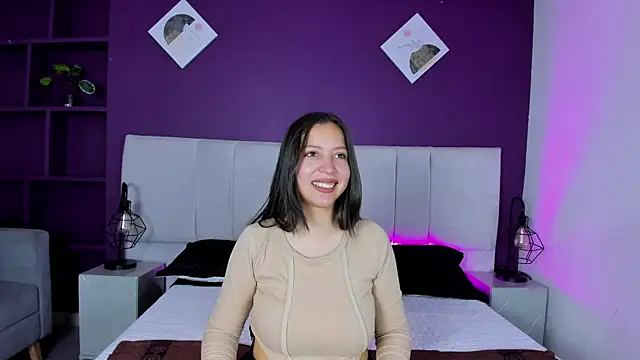 baby blondie online show from December 2, 2025, 7:42 pm