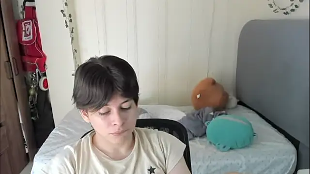 Felix kitty online show from March 4, 2026, 7:20 pm