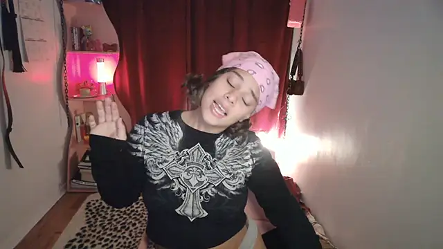 PrettyLittleProblem online show from November 22, 2025, 6:07 pm