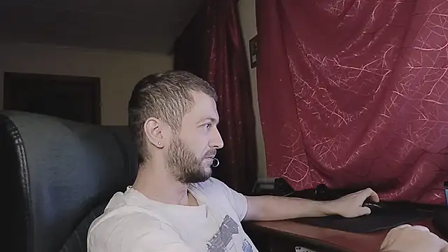 333Alone in theDark777 online show from November 23, 2025, 4:51 pm