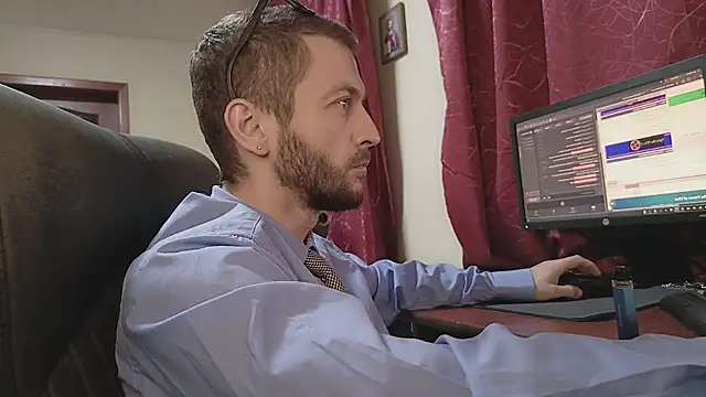 333Alone in theDark777 online show from November 29, 2025, 4:43 pm