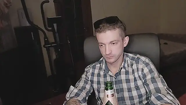 333Alone in theDark777 online show from December 1, 2025, 8:47 pm