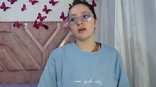 Snapshot of Rosaline-Baker- chatting on December 3, 2025, 3:14 am Rosaline-Baker- online show from December 3, 2025, 3:14 am