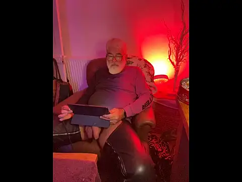 LeatherSdaddy online show from January 6, 2026, 5:49 pm