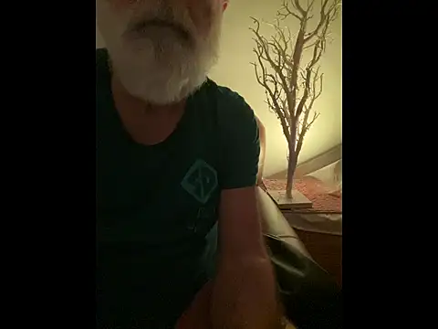 LeatherSdaddy online show from January 13, 2026, 7:46 am