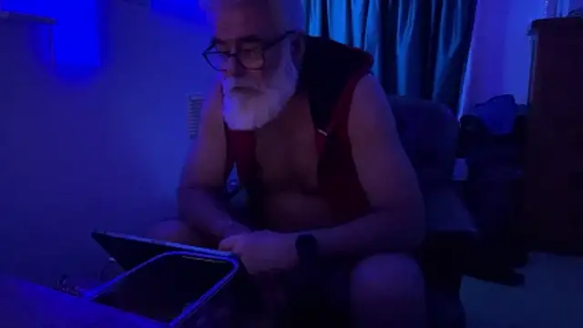 LeatherSdaddy online show from April 11, 2026, 11:31 pm