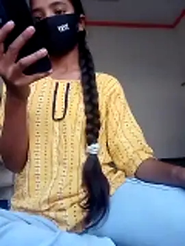 Riya 917 online show from November 25, 2025, 6:57 am