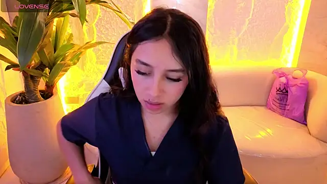 Juliana Tx online show from March 6, 2026, 3:14 am