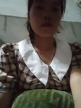 chim-yen online show from December 2, 2025, 2:01 pm