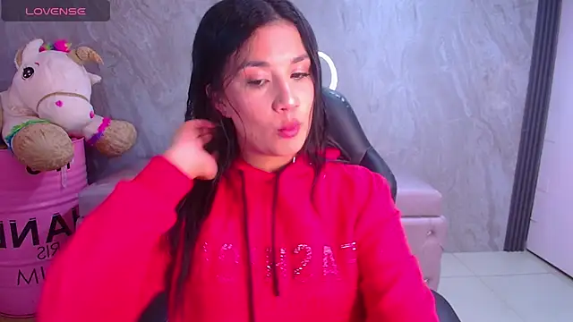 Snapshot of Violetta_jhonson_a chatting on January 14, 2026, 3:23 am Violetta jhonson a online show from January 14, 2026, 3:23 am