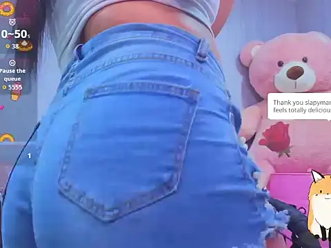 Snapshot of Violetta_jhonson_a chatting on February 17, 2026, 3:40 pm Violetta jhonson a online show from February 17, 2026, 3:40 pm