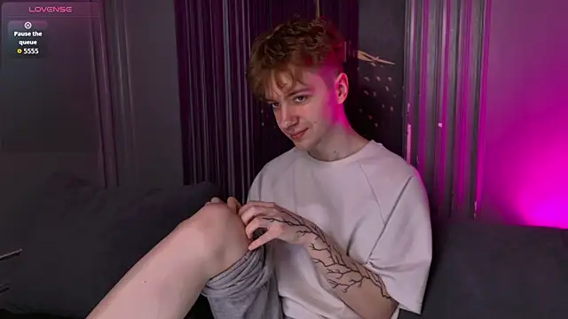 Paul Holt online show from November 18, 2025, 8:35 pm