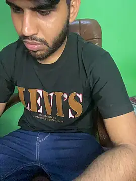 hotyyyyjonny online show from June 1, 2026, 3:47 pm