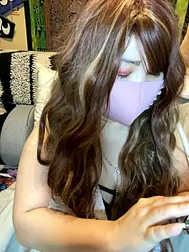 oxLILxMELOxo online show from November 15, 2025, 12:56 pm