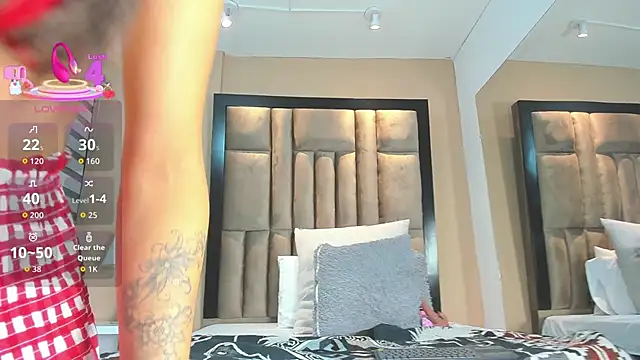 Naiyi Tamara online show from December 2, 2025, 11:37 am