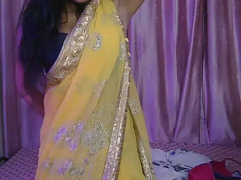 shivani-kumari21 online show from November 15, 2025, 4:14 pm