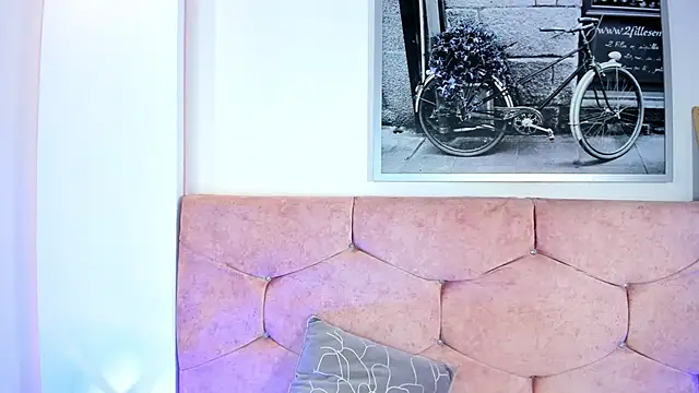  Gaiaa  online show from November 26, 2025, 9:54 am