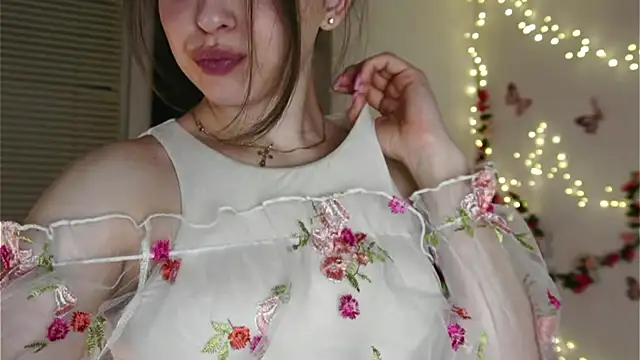 yoyogirlx online show from March 24, 2026, 1:38 pm