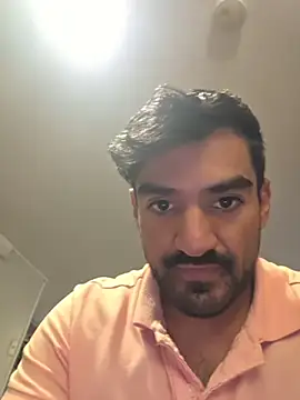 piggylatino online show from April 22, 2026, 4:19 pm