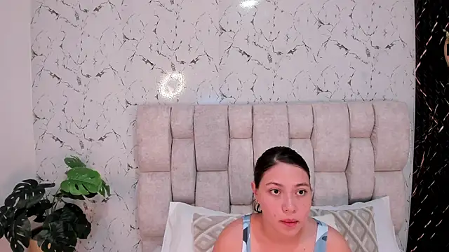 Snapshot of MadisonnLee chatting on December 3, 2025, 7:01 pm MadisonnLee online show from December 3, 2025, 7:01 pm