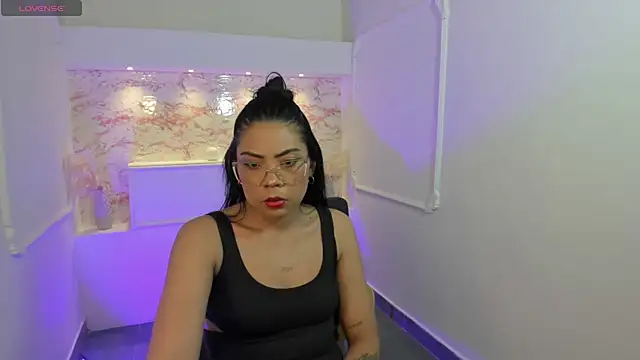 CataGreen1 online show from December 2, 2025, 8:04 pm