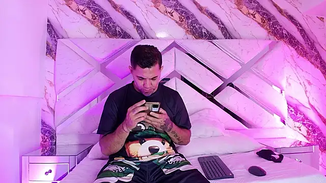 Alexander Halls online show from March 5, 2026, 1:29 pm