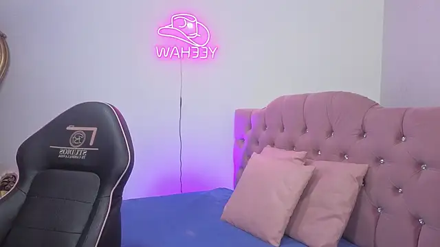 ISABELA TAY online show from April 21, 2026, 11:38 am