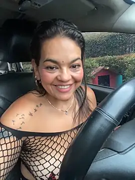 tasha velvet online show from April 16, 2026, 9:39 pm