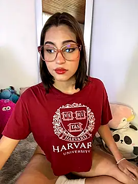 Snapshot of nani_rosse_of chatting on November 19, 2025, 6:08 pm nani rosse of online show from November 19, 2025, 6:08 pm