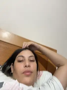 Anna Bitch Disgusting online show from February 14, 2026, 4:31 am