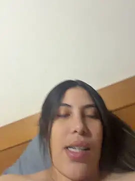 Snapshot of Anna_Bitch_Disgusting chatting on June 5, 2026, 2:18 am Anna Bitch Disgusting online show from June 5, 2026, 2:18 am