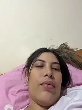Snapshot of Anna_Bitch_Disgusting chatting on June 6, 2026, 2:05 am Anna Bitch Disgusting online show from June 6, 2026, 2:05 am
