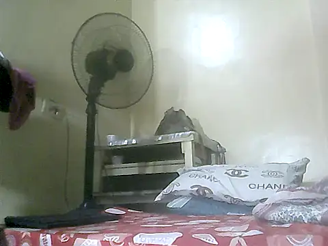 loriepinay46 online show from February 14, 2026, 6:37 pm