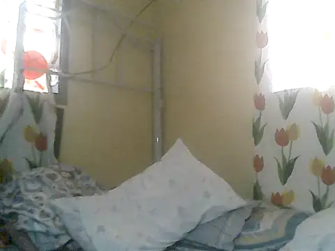 loriepinay46 online show from April 19, 2026, 9:30 am