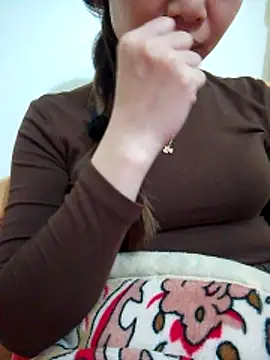 Niss8386 online show from November 25, 2025, 1:22 pm